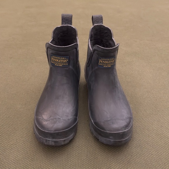 Pendleton Chelsea Rain Boots Sherpa Lined - Picture 2 of 8